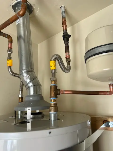 Water heater installation and plumbing repair in Savenna East